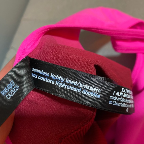 PINK Victoria’s Secret Seamless Lightly Lined Ombré Crop Top - Picture 5 of 5